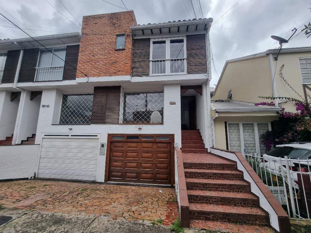 Casa en venta Cundinamarca Bogotá Cedro Salazar 195 m2 Habitaciones 3 Baños 3 Garajes 1 Precio $890000000