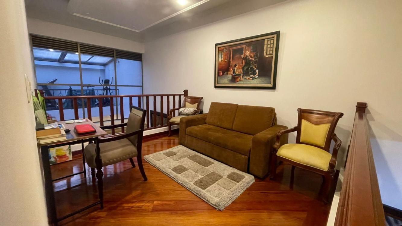 Casa en venta Cundinamarca Bogotá Nicolas De Federman 410 m2 Habitaciones 4 Baños 4 Garajes 3 Precio $1930000000