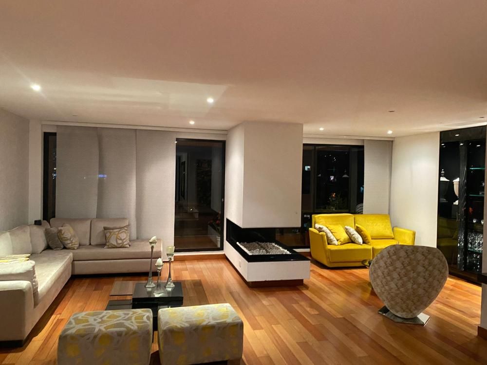 Apartamento en venta Cundinamarca Bogotá Sierras Del Moral 340 m2 Habitaciones 4 Baños 5 Garajes 4 Precio $1850000000