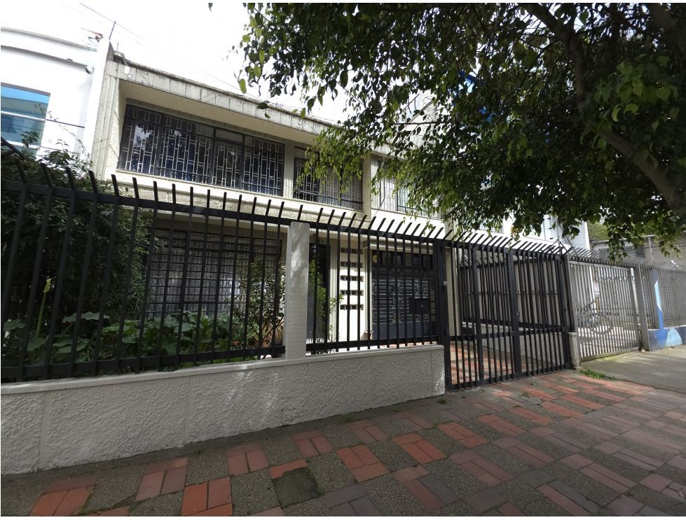 Casa en venta Cundinamarca Bogotá Santa Teresita 197 m2 Habitaciones 4 Baños 3 Garajes 1 Precio $820000000