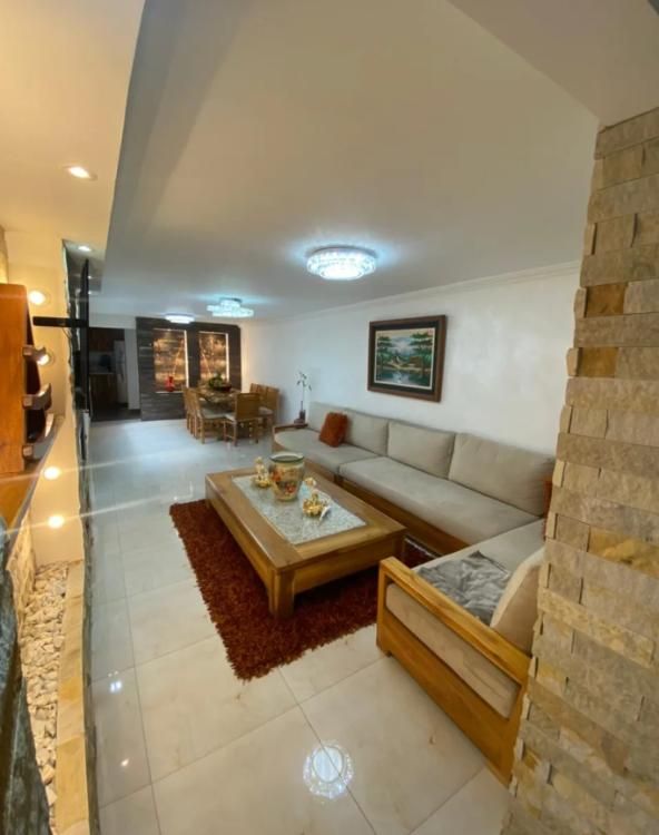 Casa en venta Cundinamarca Bogotá La Estrada 456 m2 Habitaciones 6 Baños 5 Garajes 2 Precio $1100000000