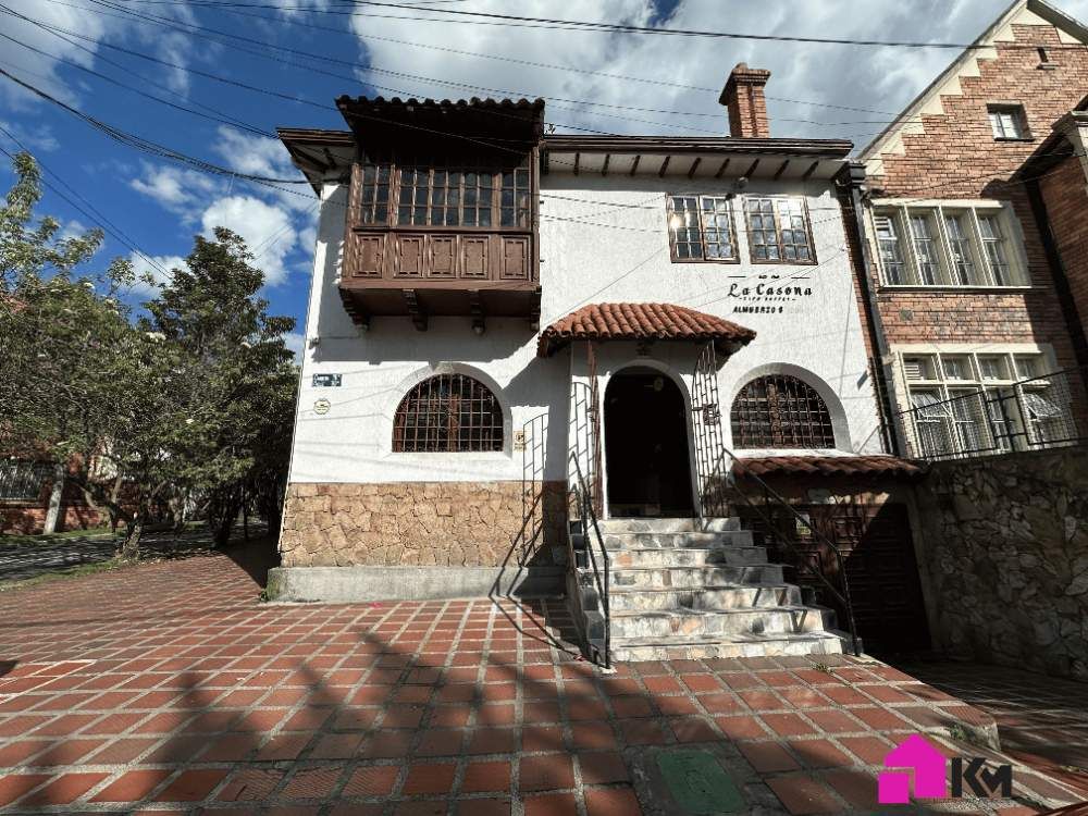 Casa en venta Cundinamarca Bogotá La Magdalena 400 m2 Habitaciones 5 Baños 3 Garajes 2 Precio $1900000000