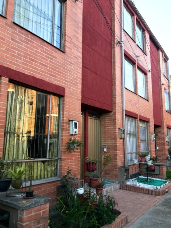 Casa en venta Cundinamarca Bogotá Compartir Suba 72 m2 Habitaciones 4 Baños 2 Garajes 0 Precio $287000000