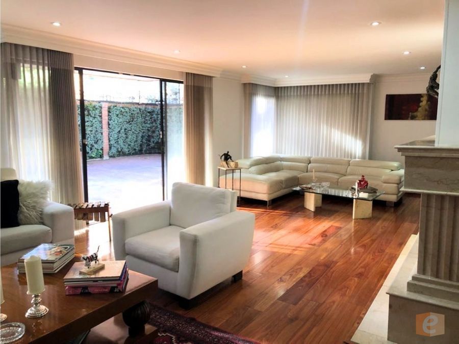 Apartamento en venta Cundinamarca Bogotá La Carolina 400 m2 Habitaciones 4 Baños 4 Garajes 3 Precio $1995000000