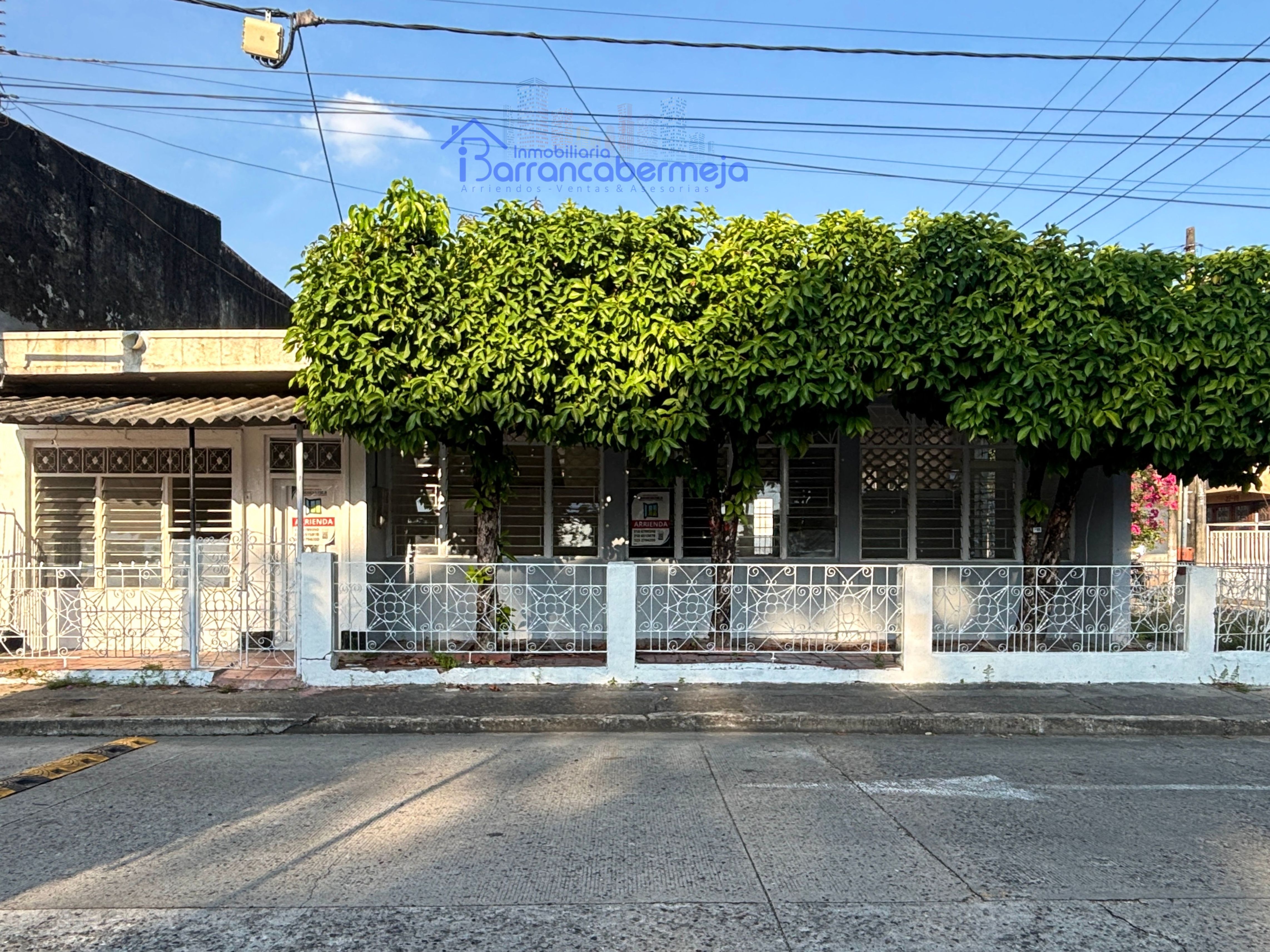 Casa en arriendo Santander Barrancabermeja Inscredial 200 m2 Habitaciones 4 Baños 3 Garajes 0 Precio $1300000