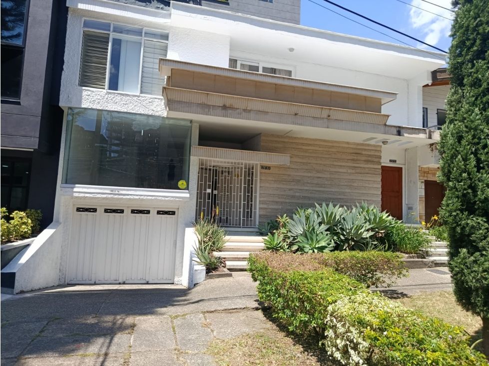 Casa en arriendo o venta Antioquia Marinilla Marinilla 470 m2 Habitaciones 7 Baños 6 Garajes 1 Precio venta $2500000000 Precio arriendo $15000000