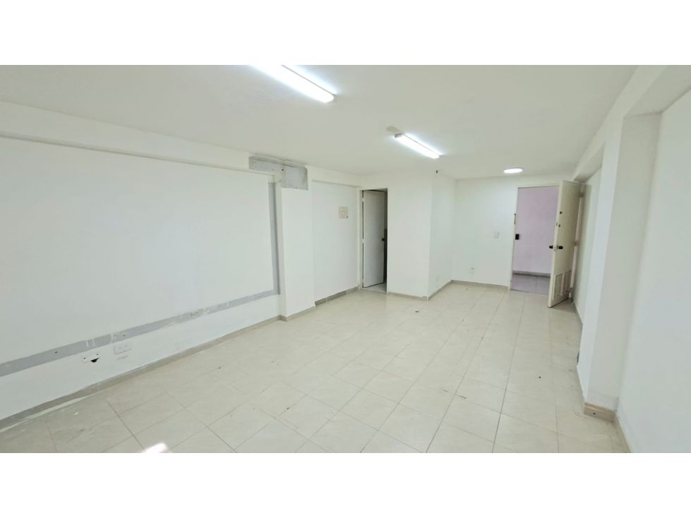 Oficina en arriendo Antioquia Medellín Diego Echavarria 27 m2 Habitaciones 0 Baños 1 Garajes 1 Precio $2300000