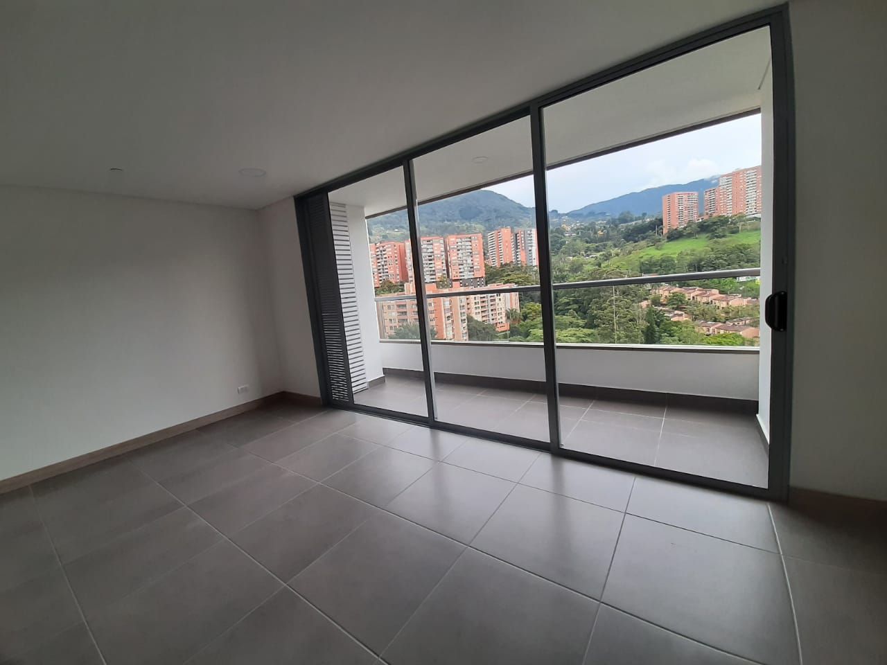 Apartamento en arriendo Antioquia Envigado La Inmaculada 78 m2 Habitaciones 2 Baños 2 Garajes 1 Precio $4600000