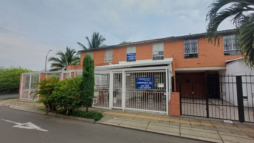 Casa en arriendo Valle Del Cauca Cali Ciudad Real 120 m2 Habitaciones 3 Baños 3 Garajes 1 Precio $2870000