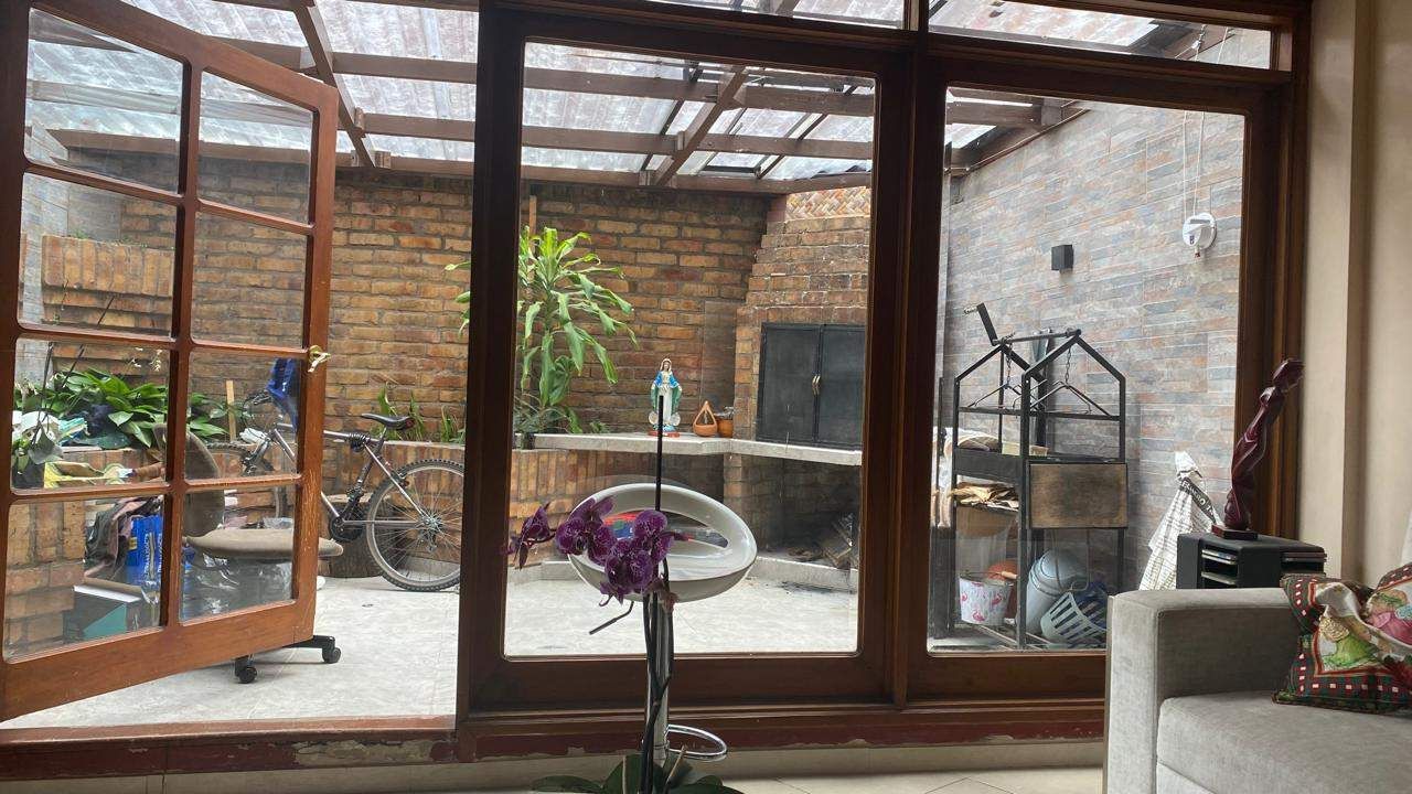 Casa en venta Cundinamarca Bogotá Los Cedritos 166 m2 Habitaciones 5 Baños 3 Garajes 0 Precio $680000000