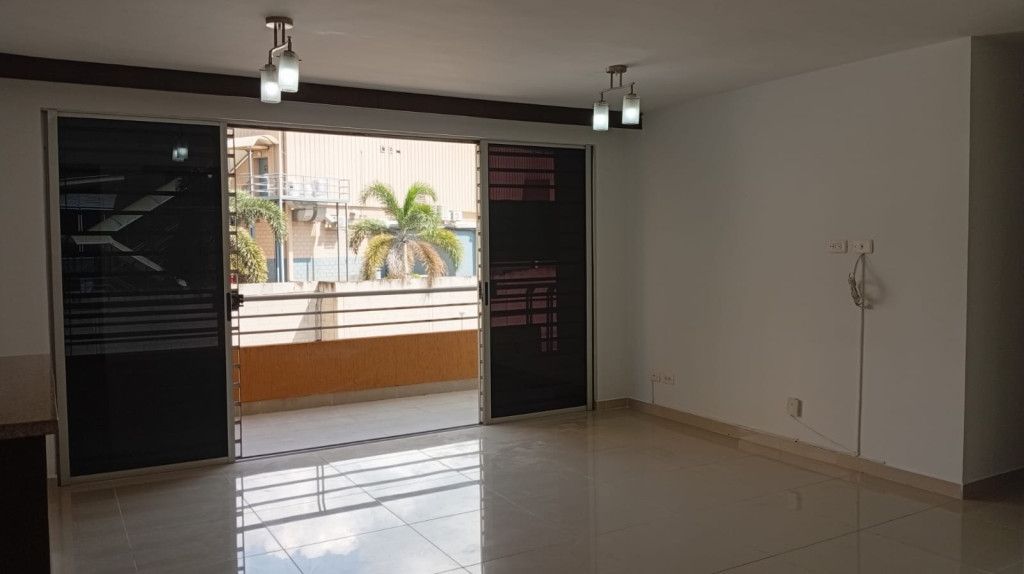 Apartamento en arriendo Valle Del Cauca Cali Ciudad Los Álamos 84 m2 Habitaciones 3 Baños 2 Garajes 0 Precio $3400000