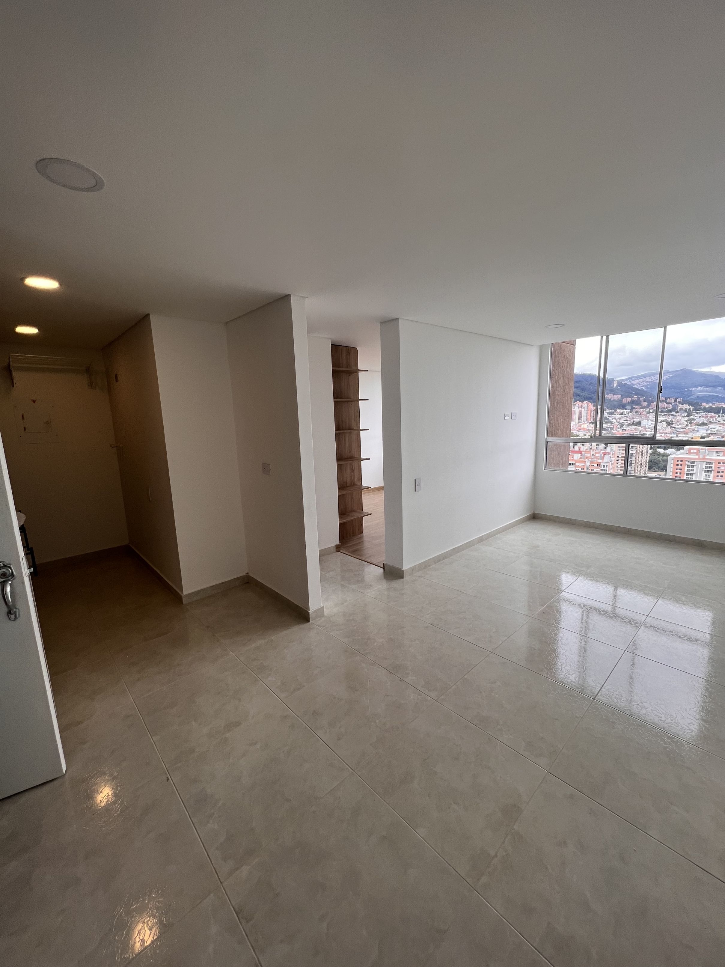 Apartaestudio en arriendo Cundinamarca Bogotá El Redil 35 m2 Habitaciones 1 Baños 1 Garajes 0 Precio $1410000