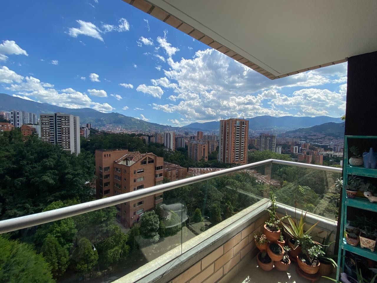 Apartamento en venta Antioquia Medellín El Diamante No2 95 m2 Habitaciones 3 Baños 2 Garajes 2 Precio $890000000