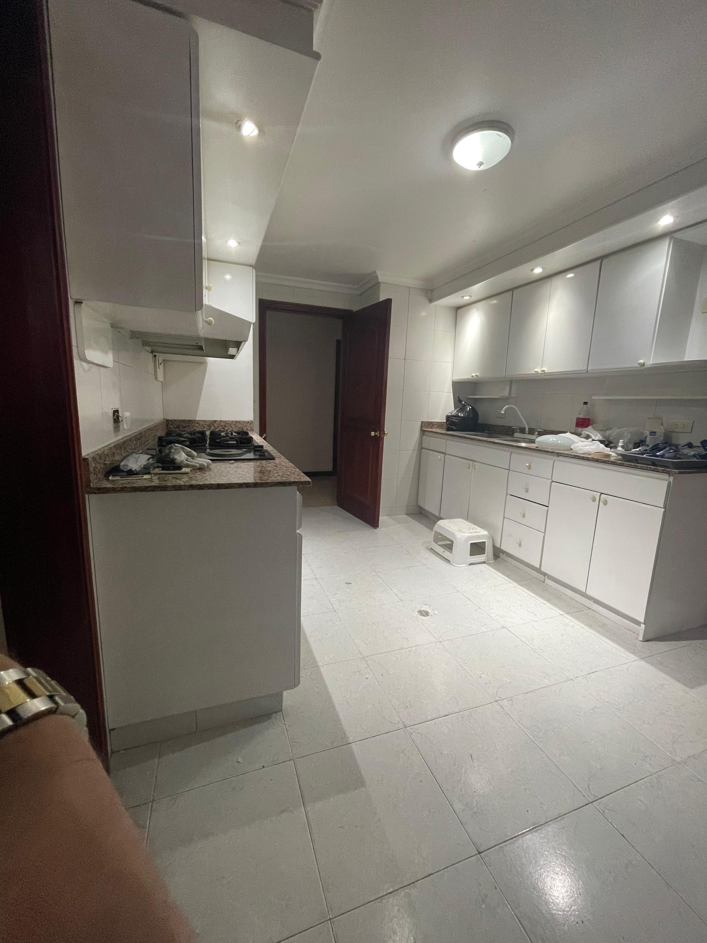 Apartamento en venta Cundinamarca Bogotá Country Club 137 m2 Habitaciones 4 Baños 4 Garajes 2 Precio $1350000000