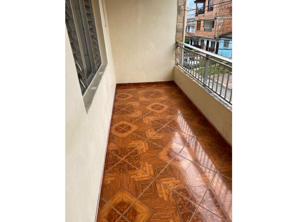 Casa en venta Antioquia Medellín Florencia 125 m2 Habitaciones 5 Baños 2 Garajes 1 Precio $399000000