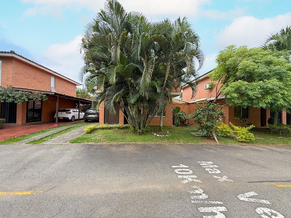 Casa en venta Valle Del Cauca Jamundí Cr Castillo La Herreria Ii 136 m2 Habitaciones 4 Baños 4 Garajes 3 Precio $490000000