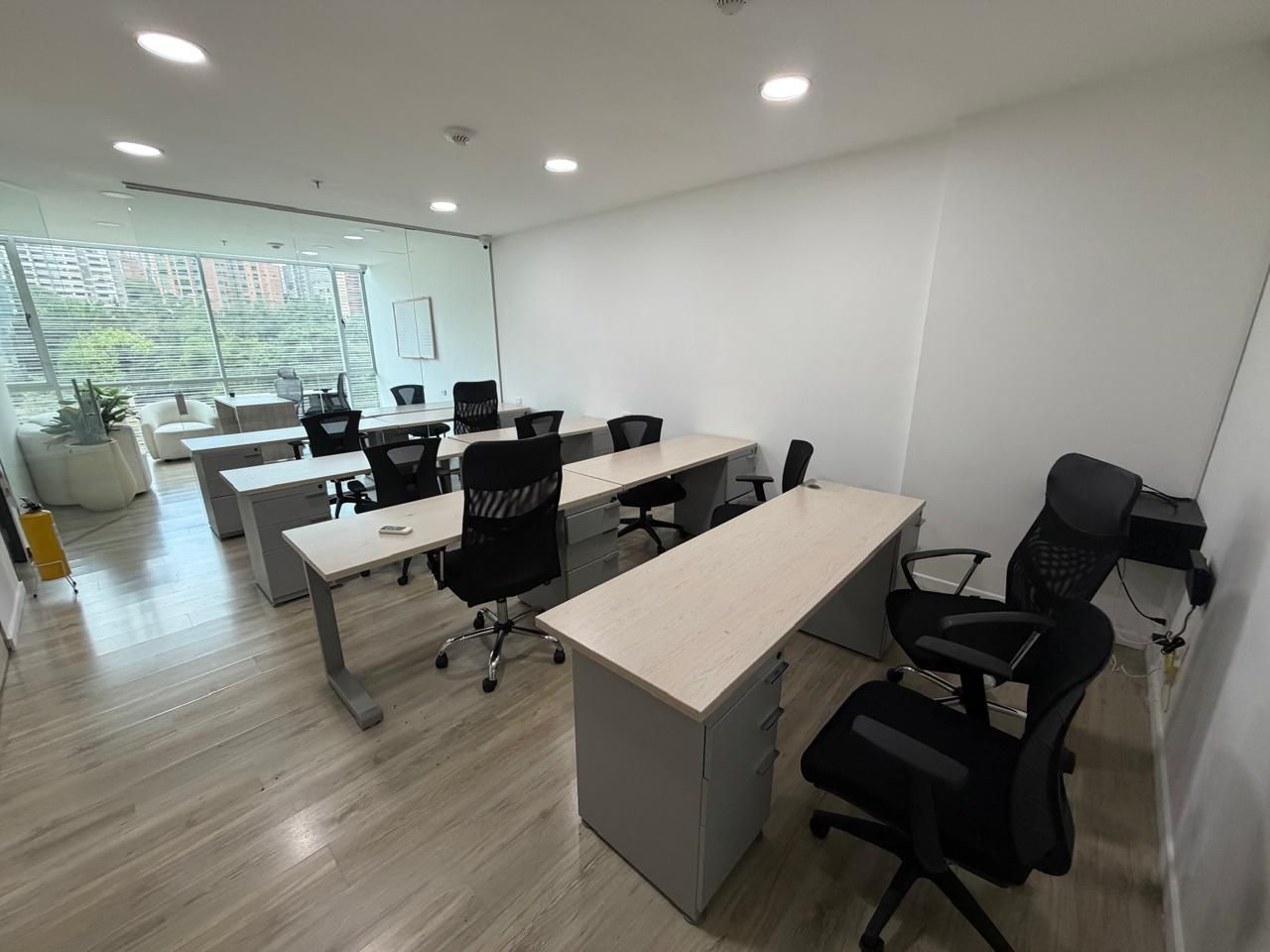 Oficina en arriendo Antioquia Medellín Manila 50 m2 Habitaciones 0 Baños 1 Garajes 1 Precio $5850000