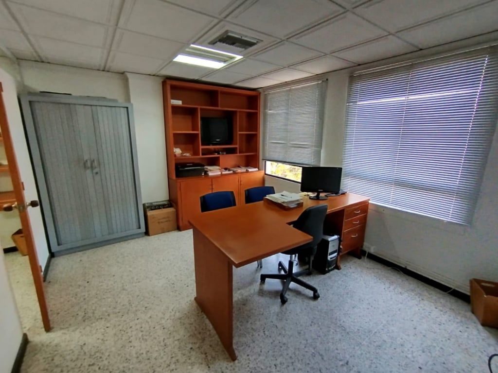 Oficina en arriendo Magdalena Santa Marta Edgardo Vives 30 m2 Habitaciones 0 Baños 1 Garajes 0 Precio $2000000