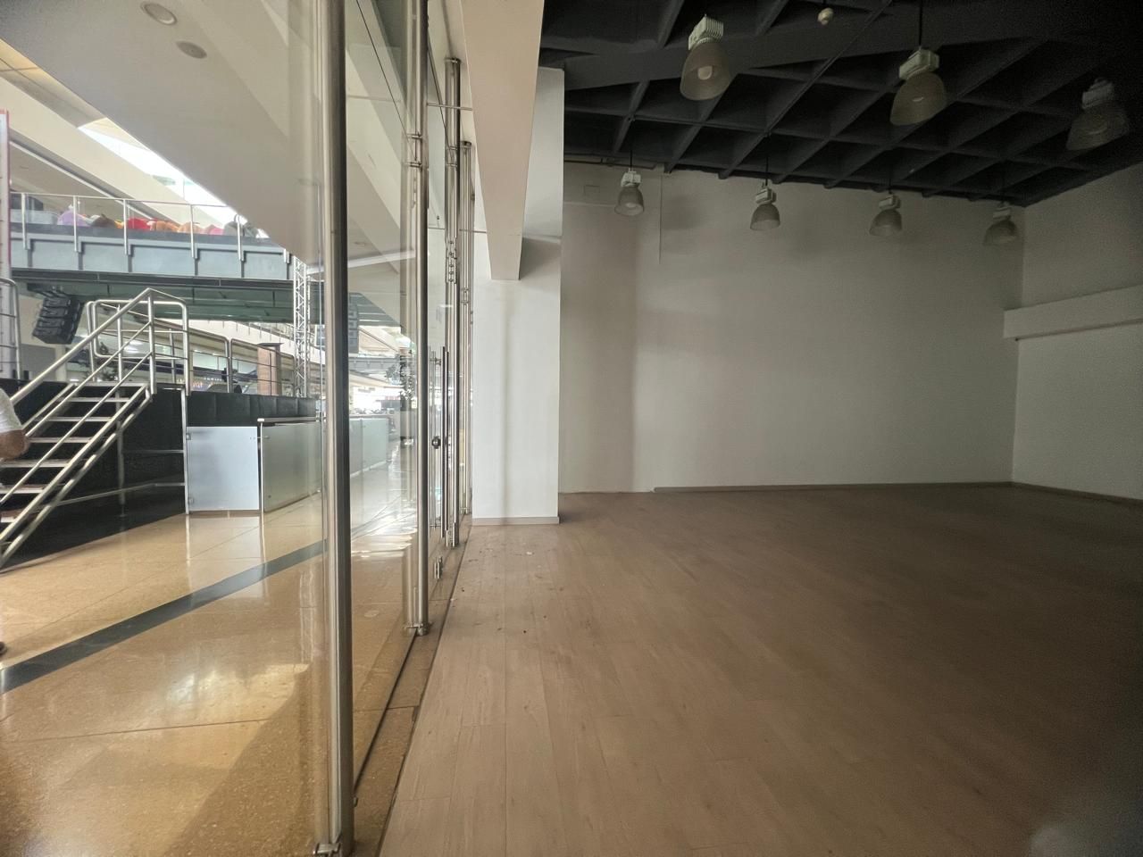Local en venta Antioquia Medellín Colombia 65 m2 Habitaciones 0 Baños 1 Garajes 0 Precio $1180000000