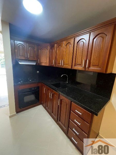 Apartamento en arriendo Antioquia Medellín Estadio 142 m2 Habitaciones 2 Baños 3 Garajes 0 Precio $3400000