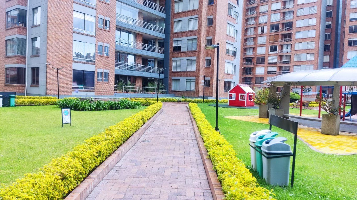 Apartamento en arriendo Cundinamarca Bogotá Atenas 205 m2 Habitaciones 3 Baños 3 Garajes 0 Precio $7300000