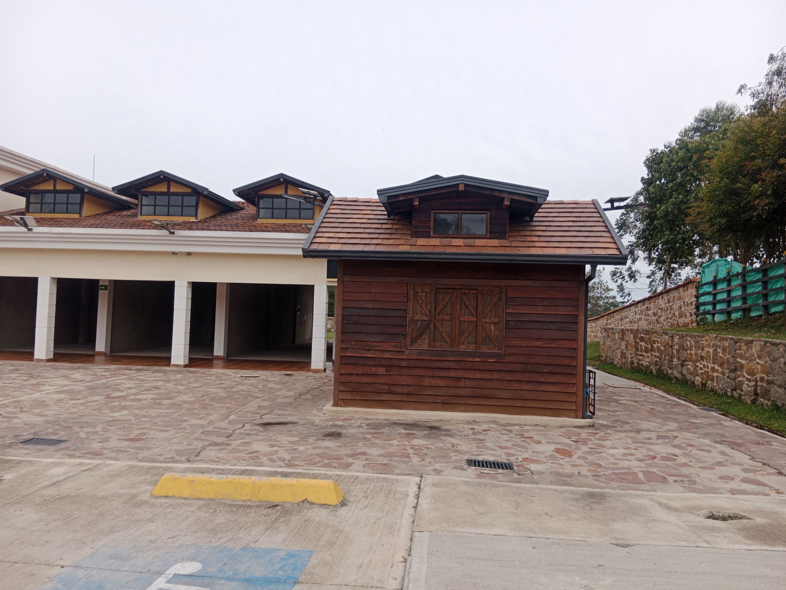 Local en venta Santander Los Santos Los Santos 8 m2 Habitaciones 0 Baños 0 Garajes 6 Precio $150000000