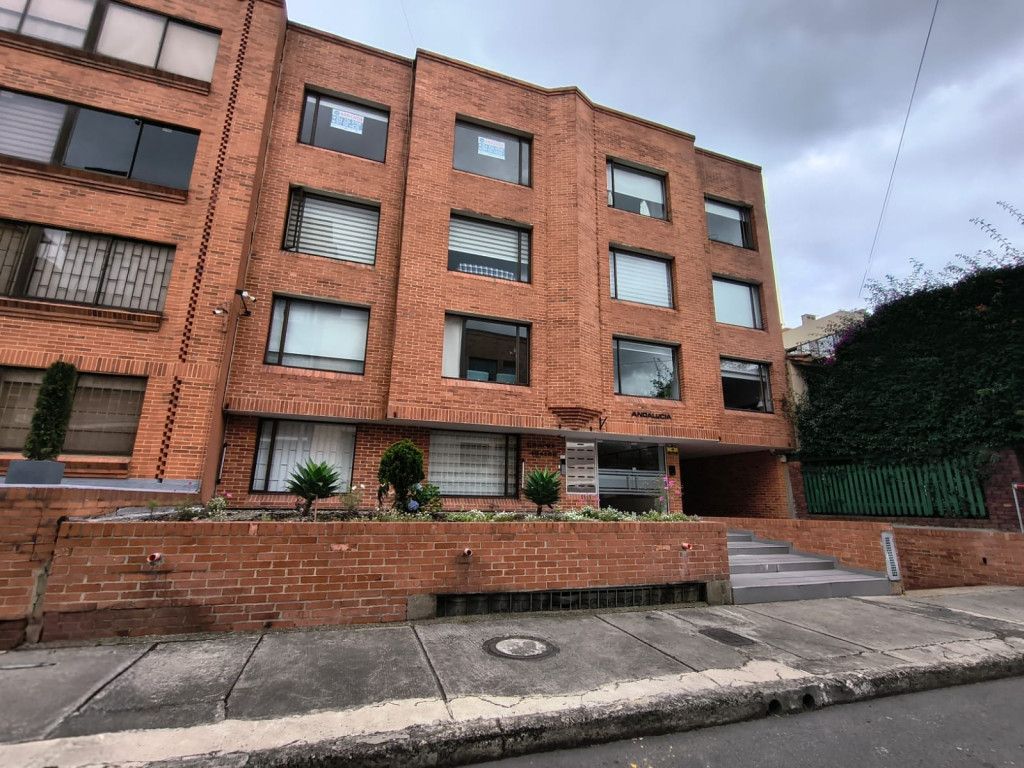 Apartamento en arriendo Cundinamarca Bogotá Lisboa 79 m2 Habitaciones 3 Baños 3 Garajes 1 Precio $3200000