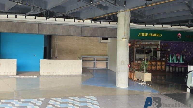 Local en arriendo o venta Antioquia Envigado Zúñiga 100 m2 Habitaciones 0 Baños 0 Garajes 0 Precio venta $1400000000 Precio arriendo $14000000