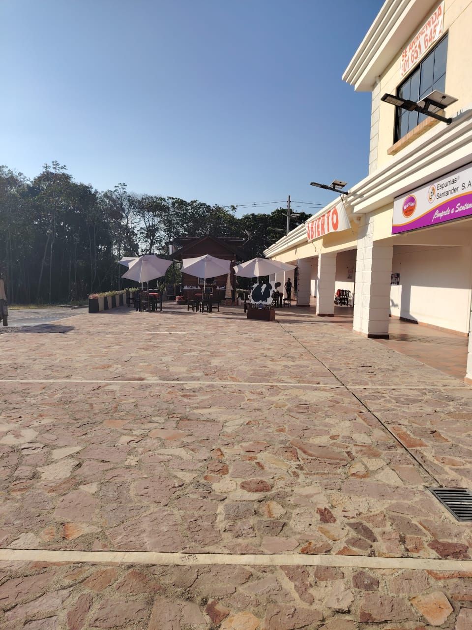 Local en venta Santander Los Santos Los Santos 100 m2 Habitaciones 0 Baños 1 Garajes 6 Precio $350000000