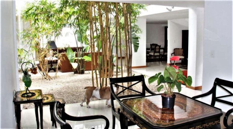 Casa en arriendo Cundinamarca Bogotá Santa Ana Occidental 550 m2 Habitaciones 5 Baños 4 Garajes 4 Precio $16900000
