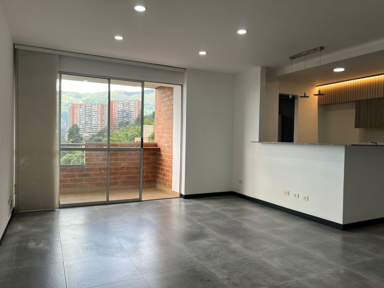 Apartamento en arriendo Antioquia Envigado Loma Del Barro 105 m2 Habitaciones 3 Baños 3 Garajes 1 Precio $4350000