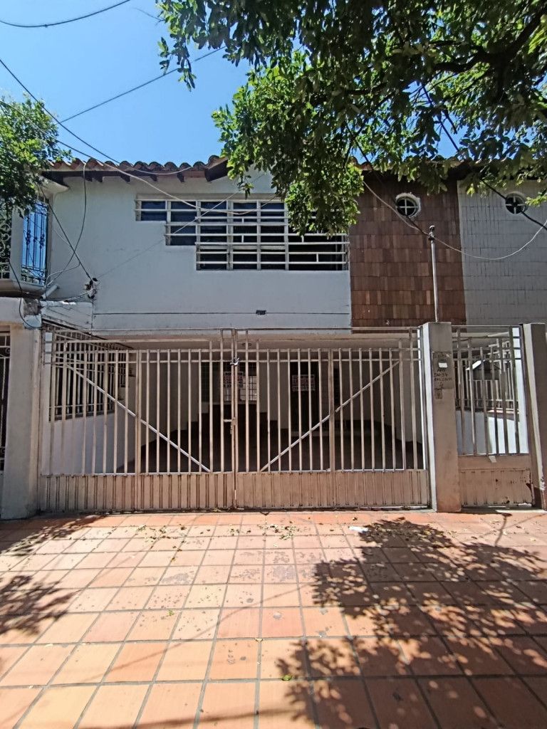 Casa en arriendo Norte De Santander Cúcuta Sevilla 180 m2 Habitaciones 4 Baños 4 Garajes 2 Precio $1600000