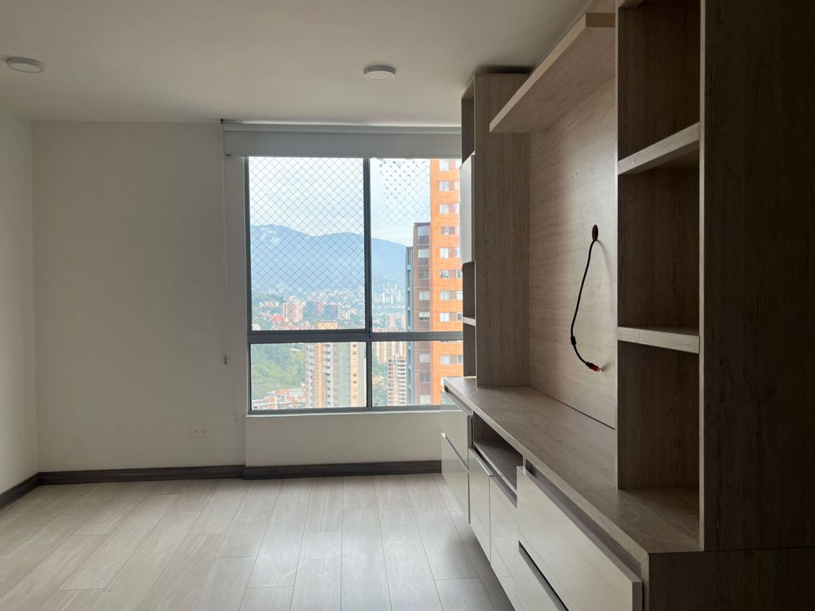 Apartamento en arriendo Antioquia Envigado Asd 85 m2 Habitaciones 3 Baños 2 Garajes 1 Precio $3750000