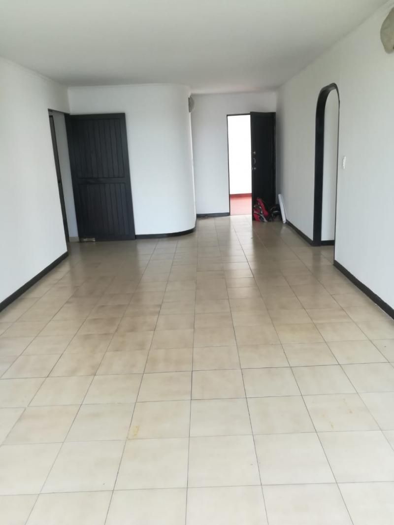 Apartamento en arriendo Valle Del Cauca Cali El Calvario 110 m2 Habitaciones 3 Baños 3 Garajes 2 Precio $1550000