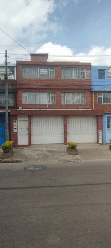 Casa en arriendo Cundinamarca Bogotá Serafina Ii Sector 500 m2 Habitaciones 12 Baños 8 Garajes 3 Precio $12000000