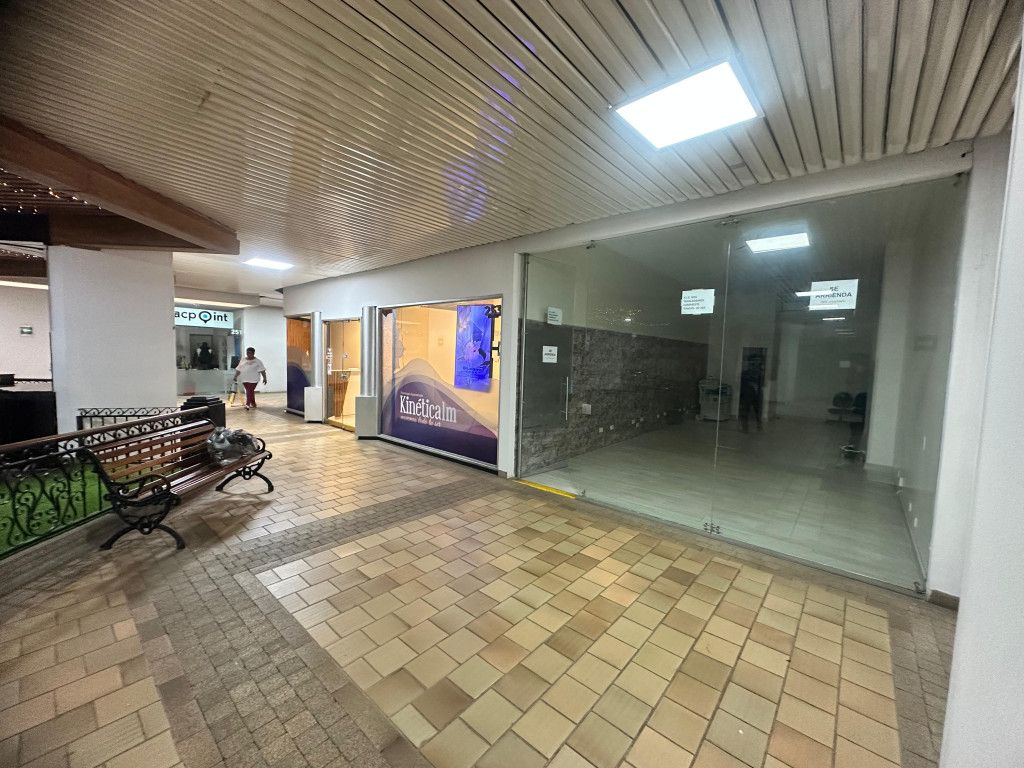 Local en arriendo Valle Del Cauca Cali Meléndez 44 m2 Habitaciones 0 Baños 0 Garajes 1 Precio $4000000