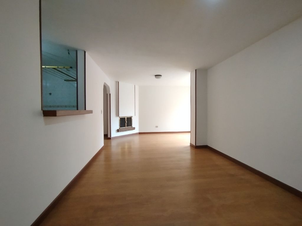Apartamento en arriendo Cundinamarca Bogotá Los Cedritos 80 m2 Habitaciones 3 Baños 2 Garajes 2 Precio $3000000