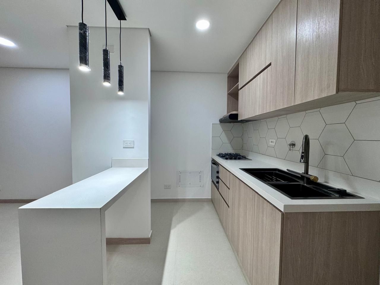 Apartamento en arriendo Antioquia Envigado Loma Del Barro 65 m2 Habitaciones 2 Baños 2 Garajes 1 Precio $3200000