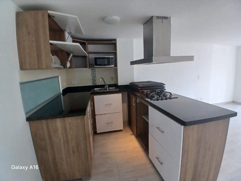 Apartamento en arriendo Antioquia Medellín La Castellana 105 m2 Habitaciones 3 Baños 2 Garajes 1 Precio $3800000