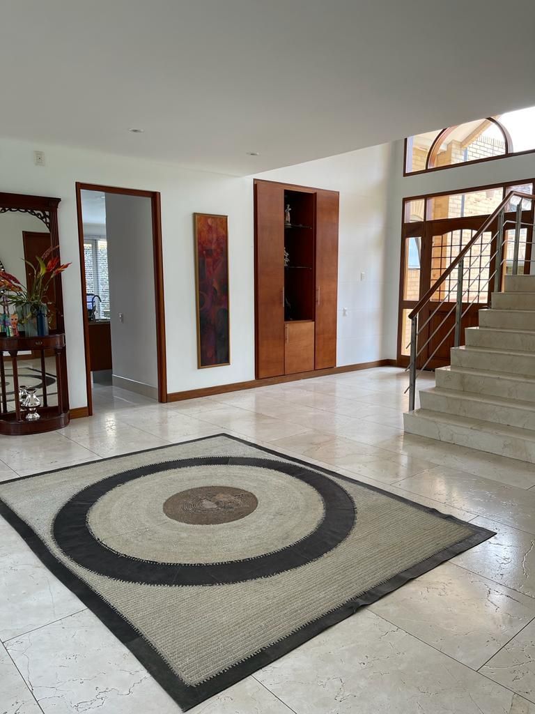 Casa en arriendo Cundinamarca Bogotá Casa Blanca 460 m2 Habitaciones 4 Baños 4 Garajes 4 Precio $18583000
