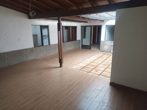 Casa en arriendo Antioquia Medellín La Castellana 270 m2 Habitaciones 4 Baños 2 Garajes 1 Precio $7200000