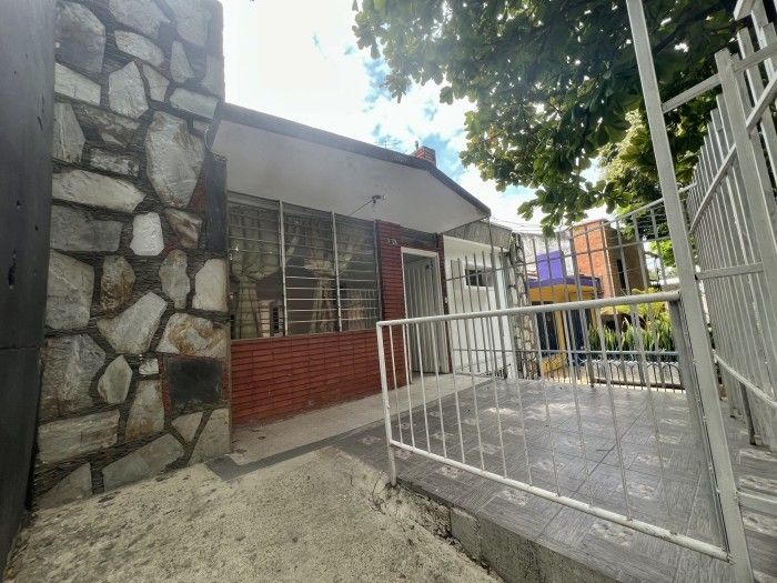 Casa en venta Valle Del Cauca Cali Santa Isabel 242 m2 Habitaciones 5 Baños 3 Garajes 1 Precio $620000000