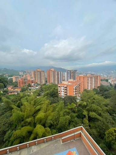 Apartamento en arriendo Antioquia Envigado El Esmeraldal 105 m2 Habitaciones 3 Baños 2 Garajes 1 Precio $5200000