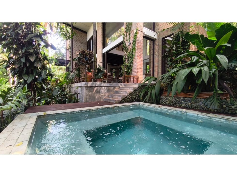 Casa Campestre en arriendo o venta Risaralda Pereira Pereira 260 m2 Habitaciones 3 Baños 4 Garajes 1 Precio venta $1800000000 Precio arriendo $10000000