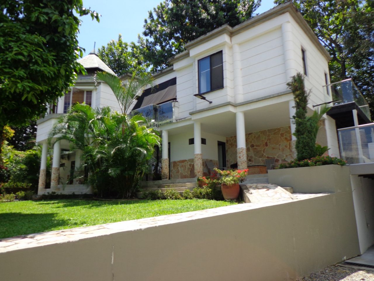 Casa Campestre en venta Santander Piedecuesta Cn Campestre Santillana 330 m2 Habitaciones 4 Baños 6 Garajes 0 Precio $1850000000
