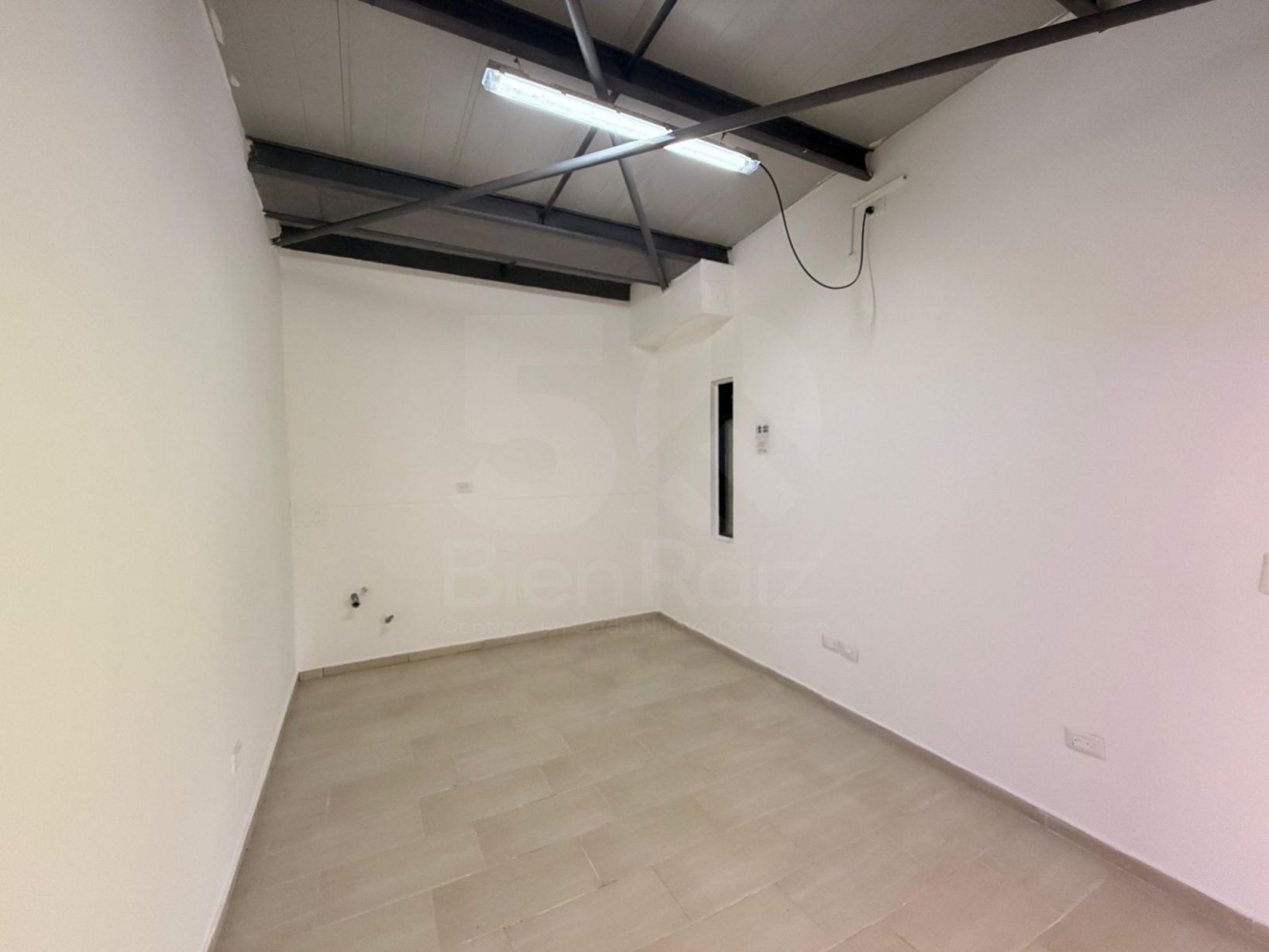 Local en arriendo Risaralda Dosquebradas Br Quintas De Jardin Colonial 15 m2 Habitaciones 0 Baños 0 Garajes 0 Precio $1250000
