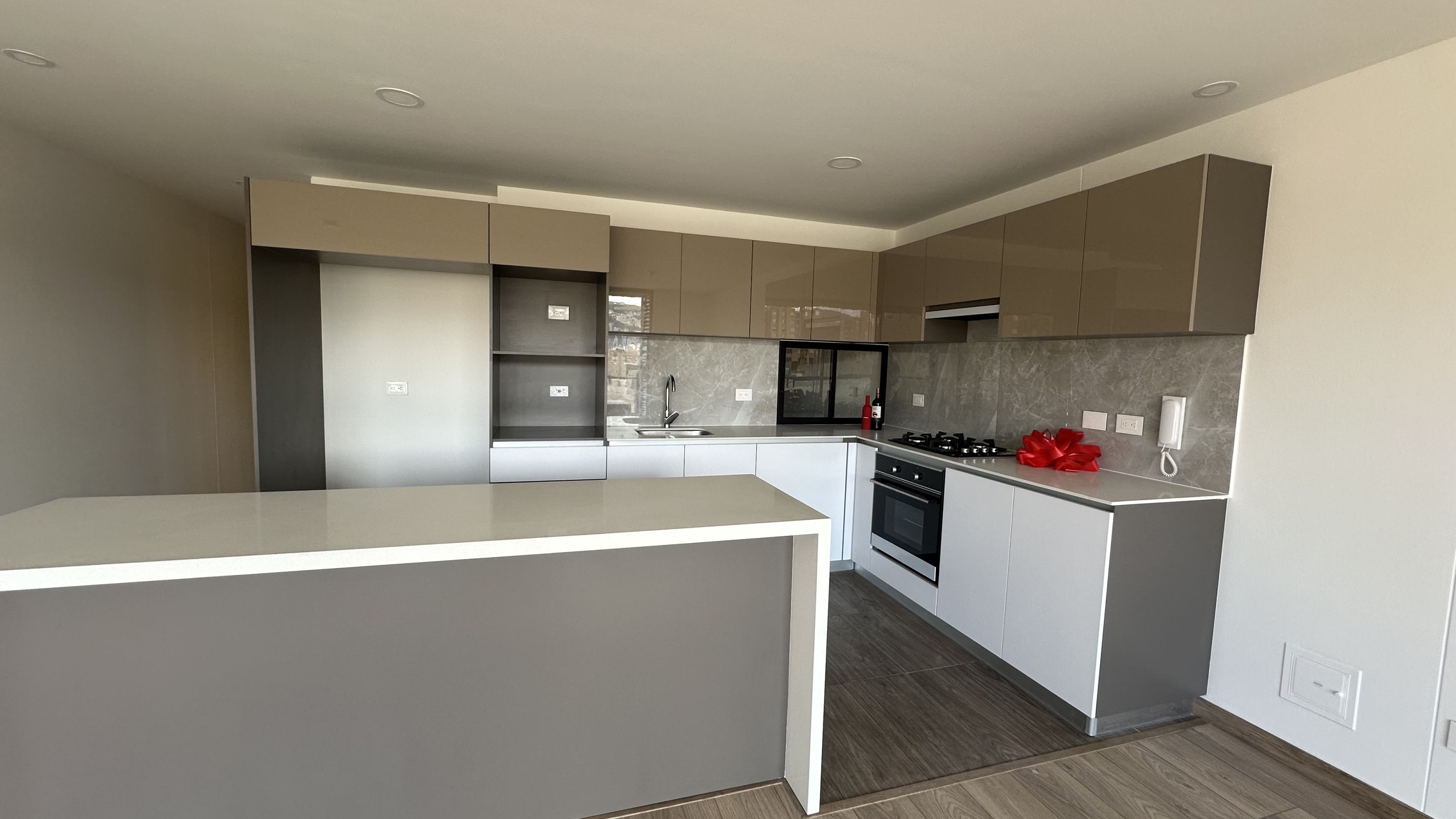 Apartamento en venta Cundinamarca Bogotá El Plan 108 m2 Habitaciones 3 Baños 3 Garajes 2 Precio $1350000000