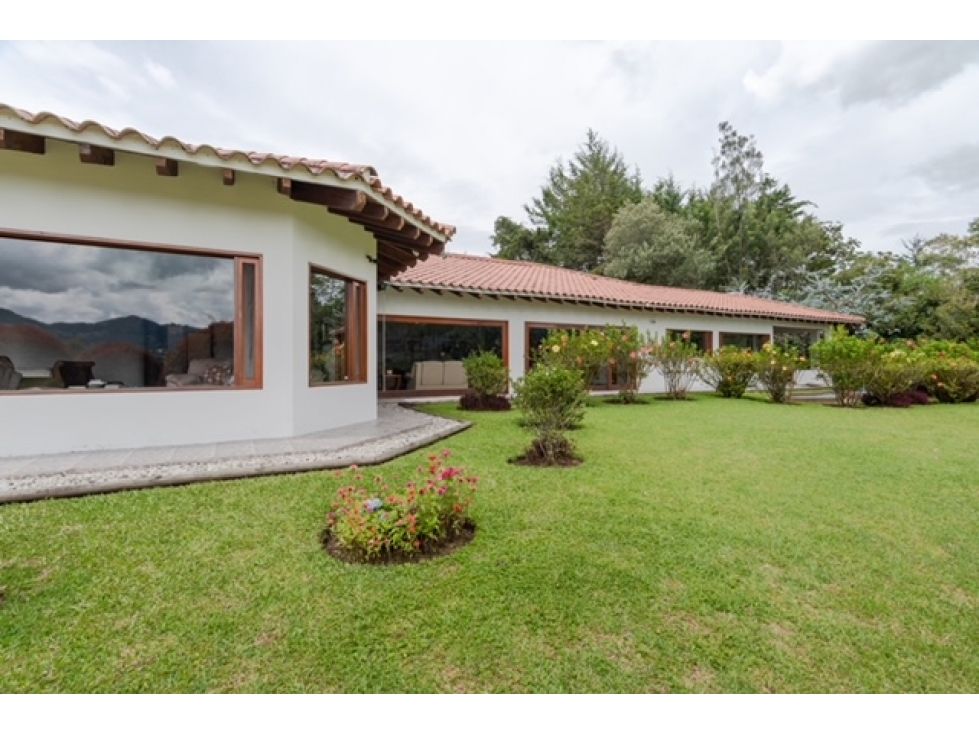 Casa Campestre en venta Antioquia La Ceja La Ceja 481 m2 Habitaciones 4 Baños 4 Garajes 2 Precio $3300000000