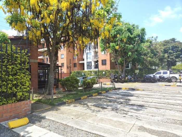 Apartamento en venta Valle Del Cauca Cali Lili 100 m2 Habitaciones 3 Baños 2 Garajes 1 Precio $420000000