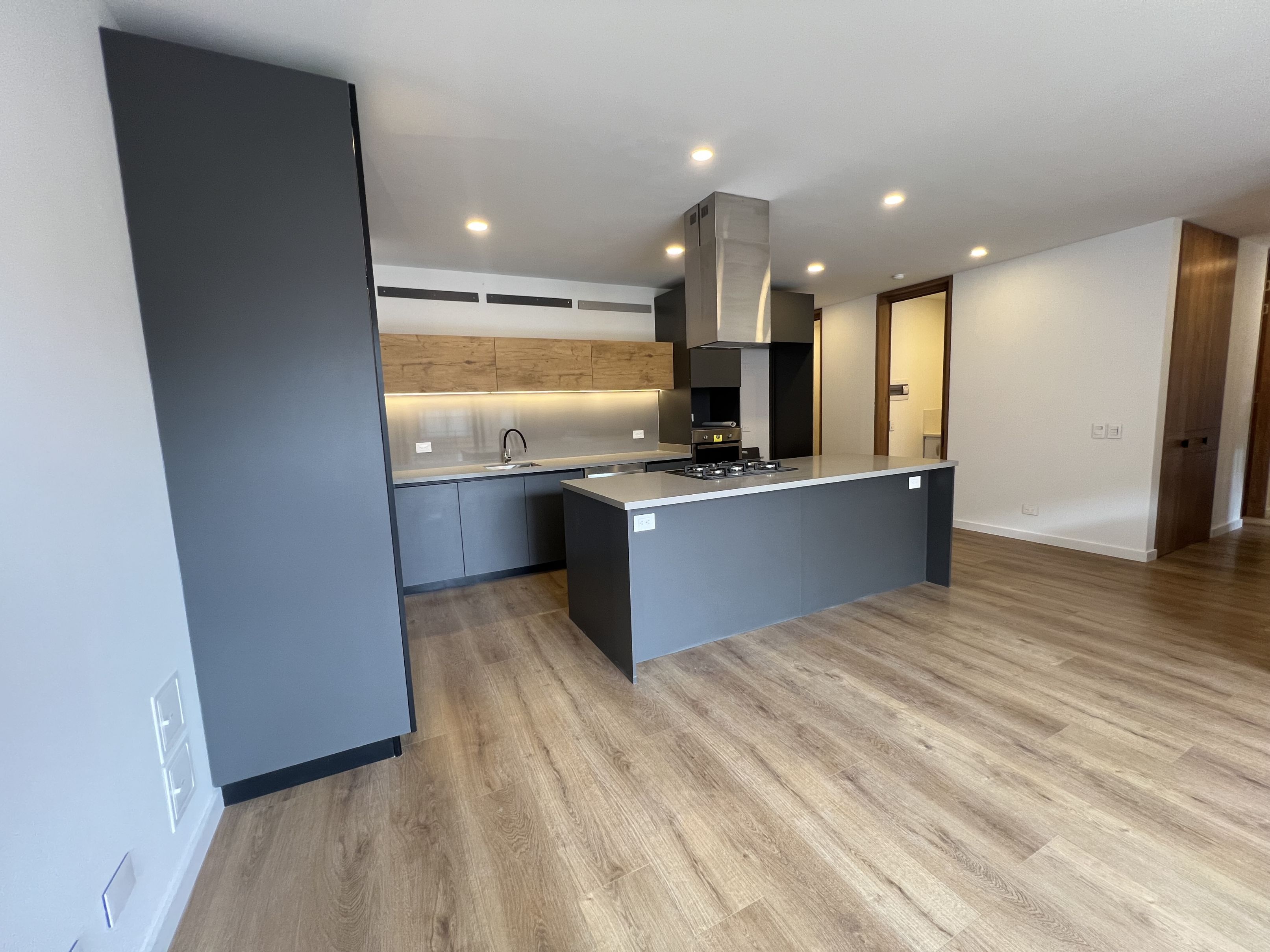 Apartamento en venta Cundinamarca Bogotá San Patricio 147 m2 Habitaciones 3 Baños 4 Garajes 2 Precio $2400000000